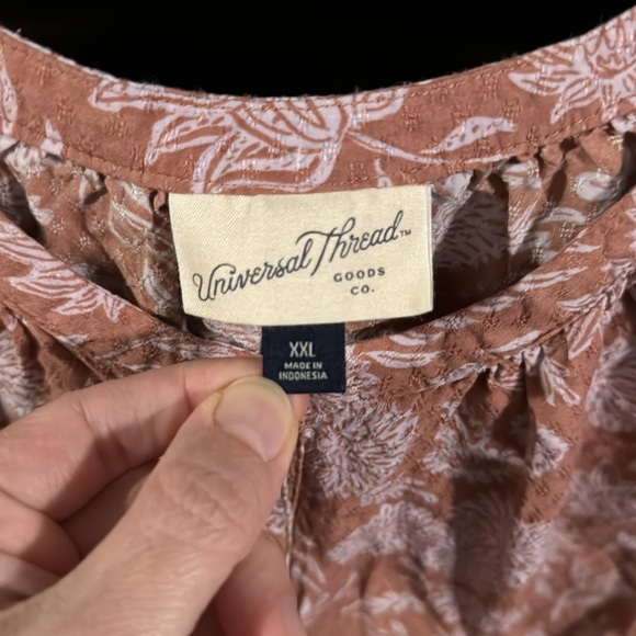 Universal Thread button down shirt - Picture 3 of 7